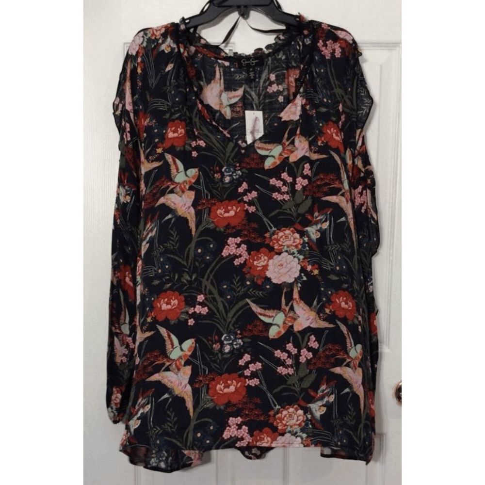 Jessica Simpson Keilani Top In Bird Print - Picture 2 of 3